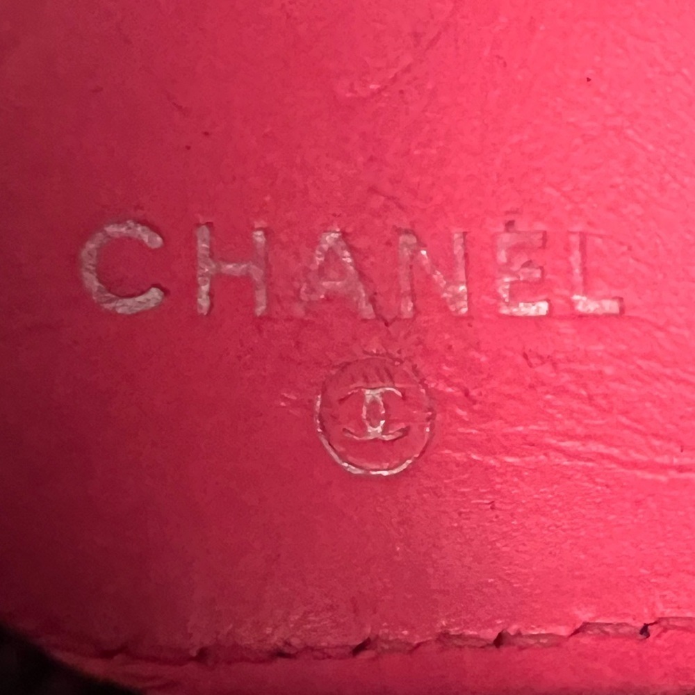 ❤️CHANEL BLACK QUILTED LEATHER LIGNE CAMBON YEN WALLET BLACK/PINK - Picture 16 of 16